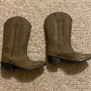 Durango cowgirl boots size 10 1/2D.